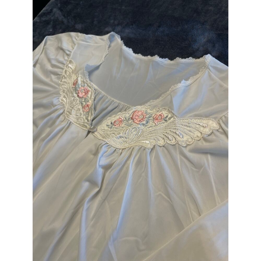 VTG Shadowline Nylon Robe Embroidered Floral Housecoat Size Large